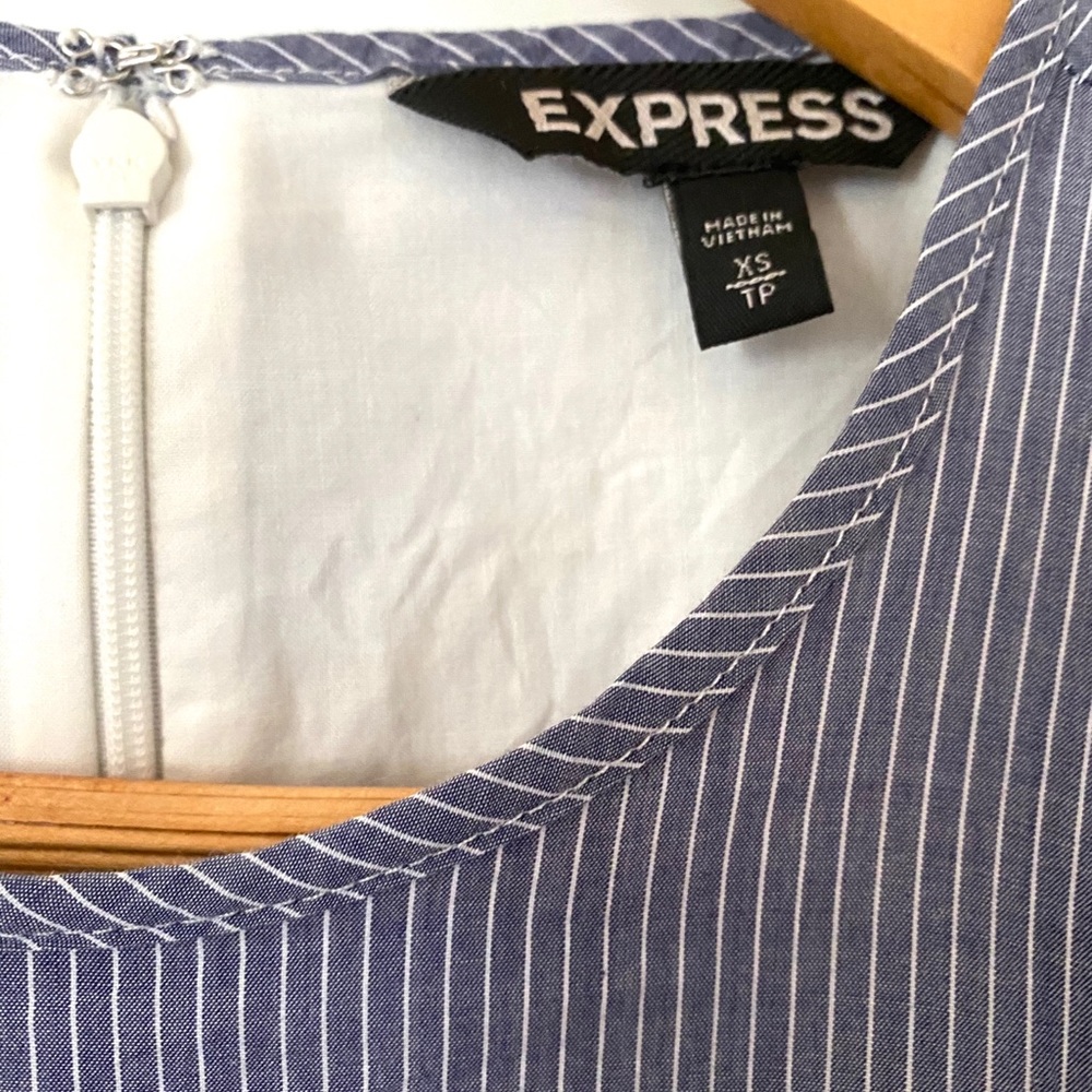 Express Stripped Ruffle Dress - Picture 4 of 6